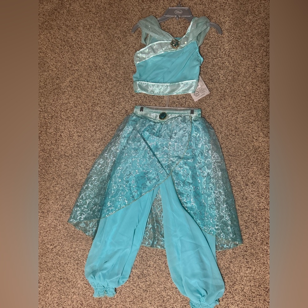 Disney Jasmine Princess 2 piece Costume size 7/8